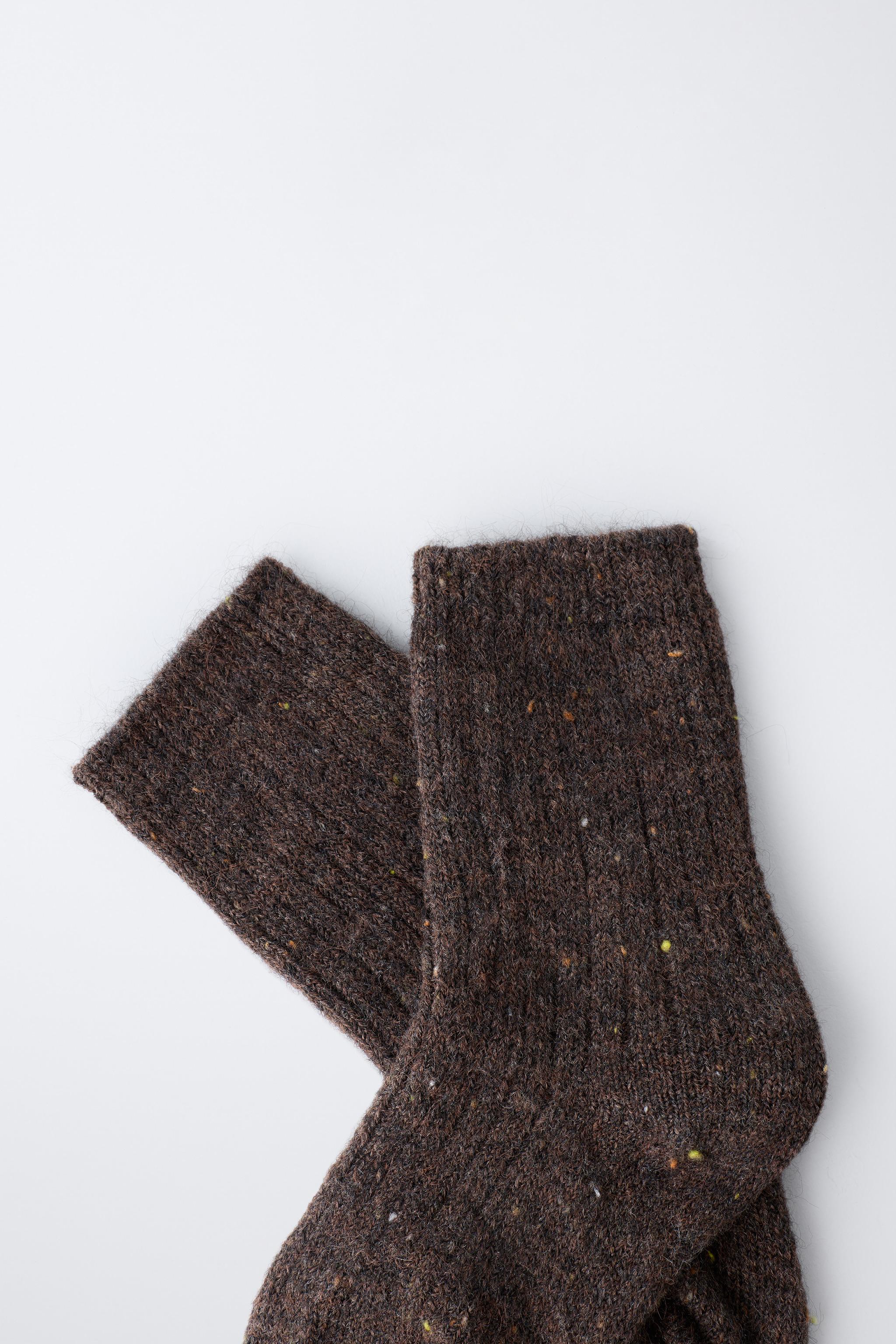 BUTTON-ACCENTED WOOL SOCKS